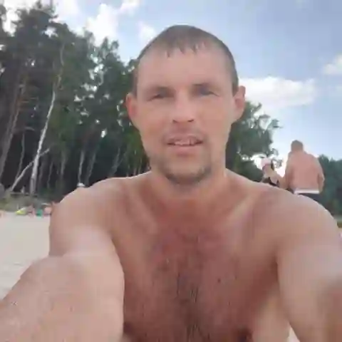 Денис Амосов