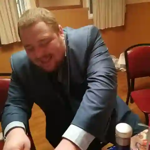 Иван Комов